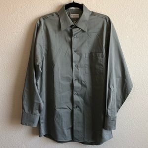 Van Heusen 32/33 Grey Button Up Dress Shirt M